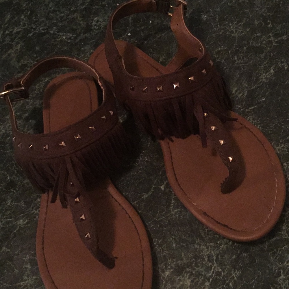 New direction sandals